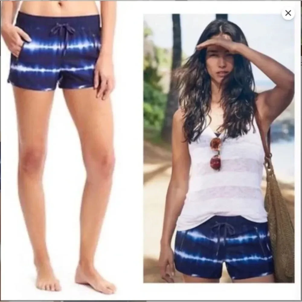 Athleta Women's XS Blue Tie Dye Active Shorts with Zipper Pockets Stretch EUC